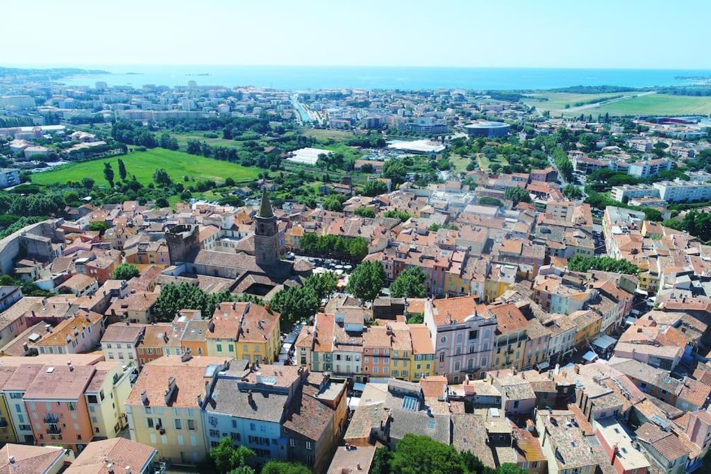 Appartement Port-frejus, 2 Pièces, Terrasse, Climatisation
