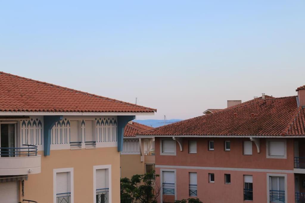 Appartement Port-frejus, 2 Pièces, Terrasse, Climatisation