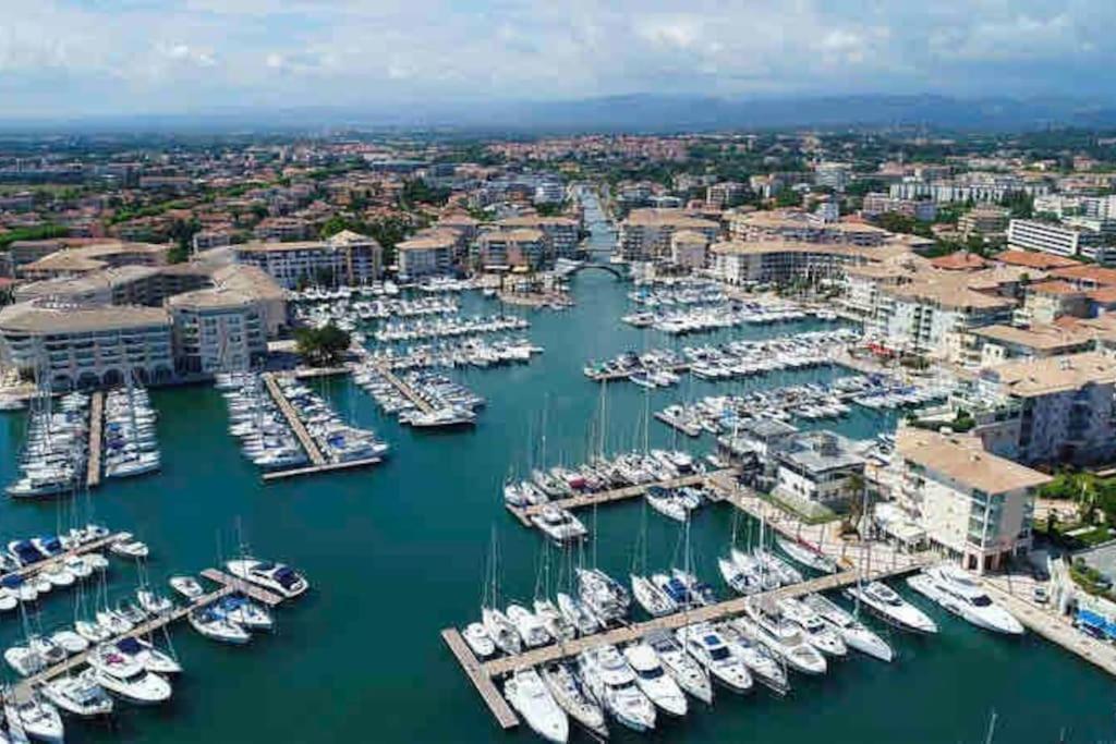Appartement Port-frejus, 2 Pièces, Terrasse, Climatisation *